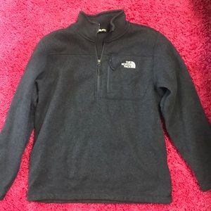 Quarter zip North Face fleece pullover